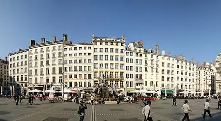 Constantine Terreaux * Lione